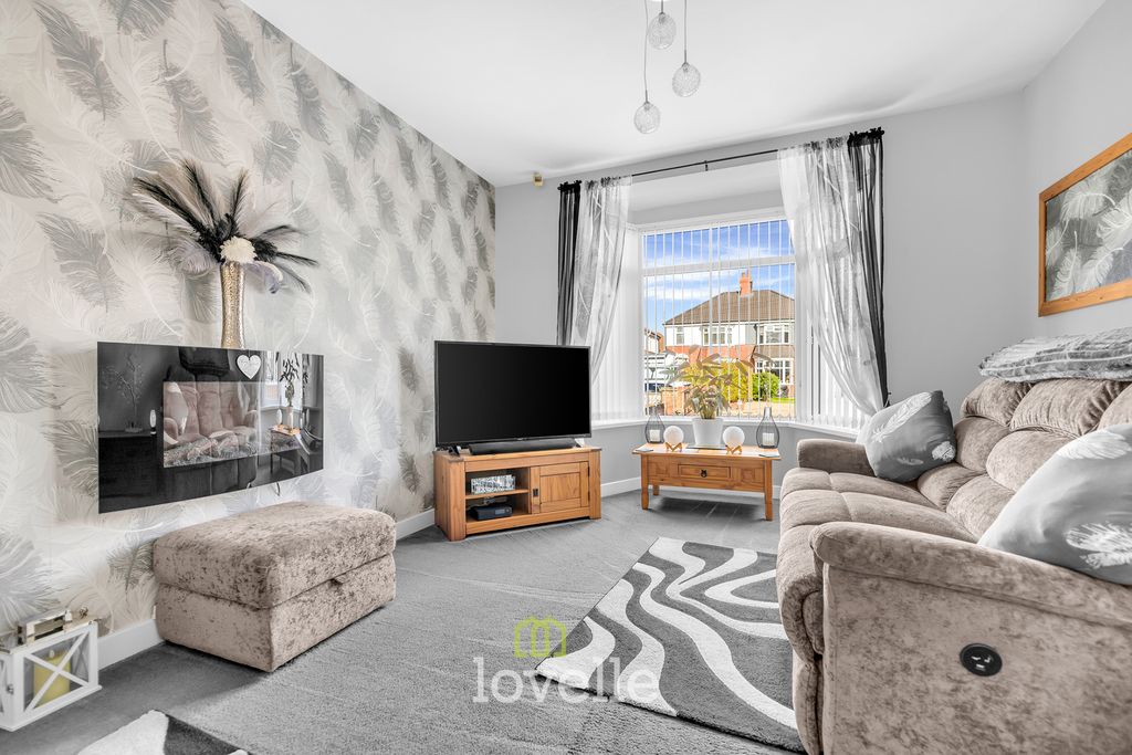 Property photo 2 of 29