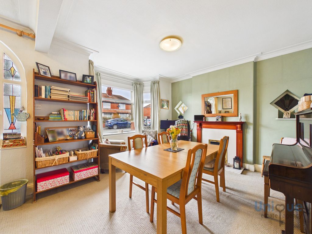 Property photo 2 of 24