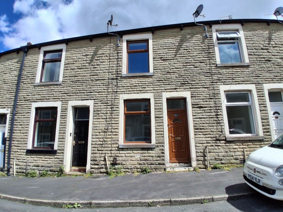 Property photo 1 of 18