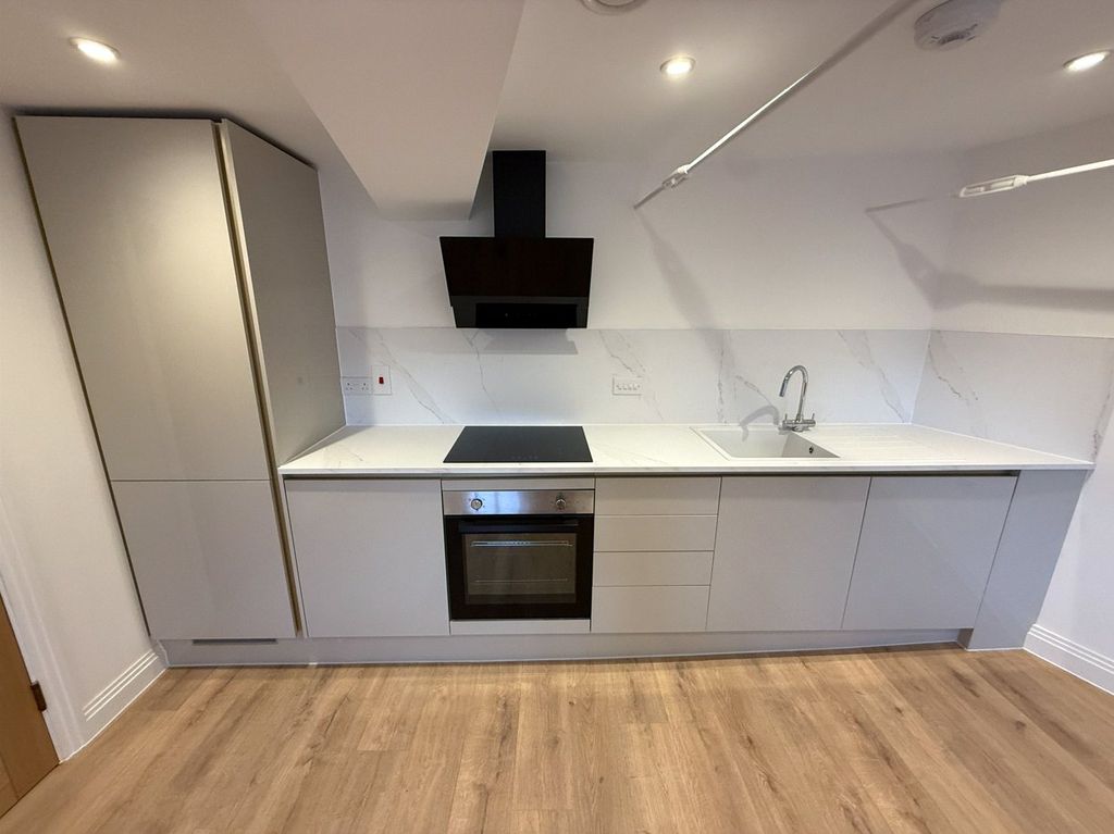 Property photo 2 of 6 Picture No. 05