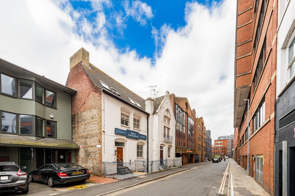 Property photo 1 of 11 Picture No. 10