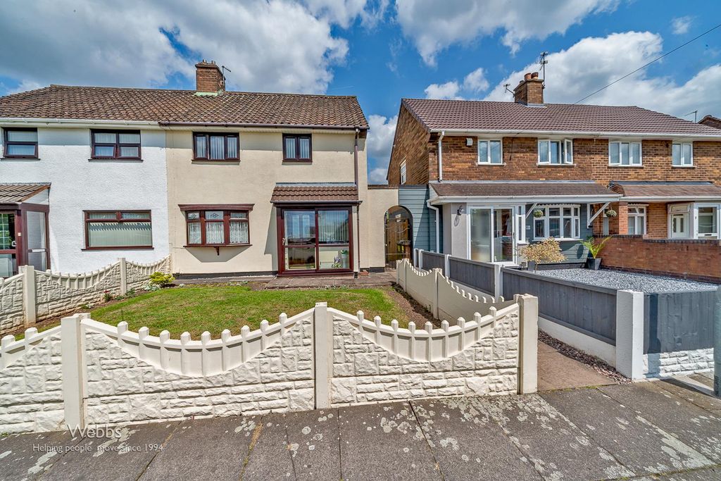 Property photo 1 of 21 Â© Webbs Estate Agents Â© (21 Of 93).Jpg