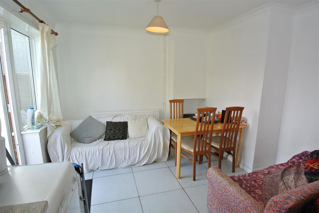 Property photo 2 of 17 Lounge Area.Jpg