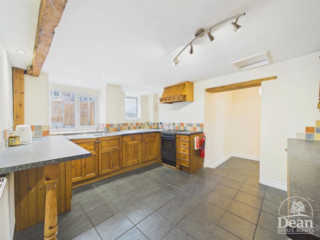 Property photo 3 of 14
