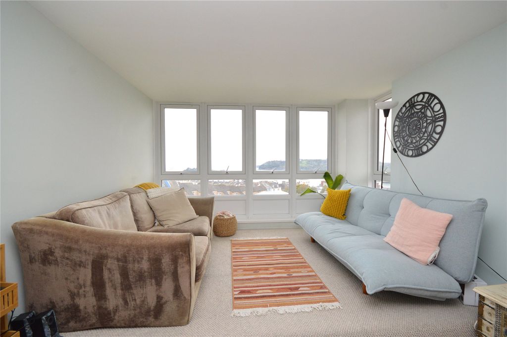 Property photo 3 of 18 Picture No. 05