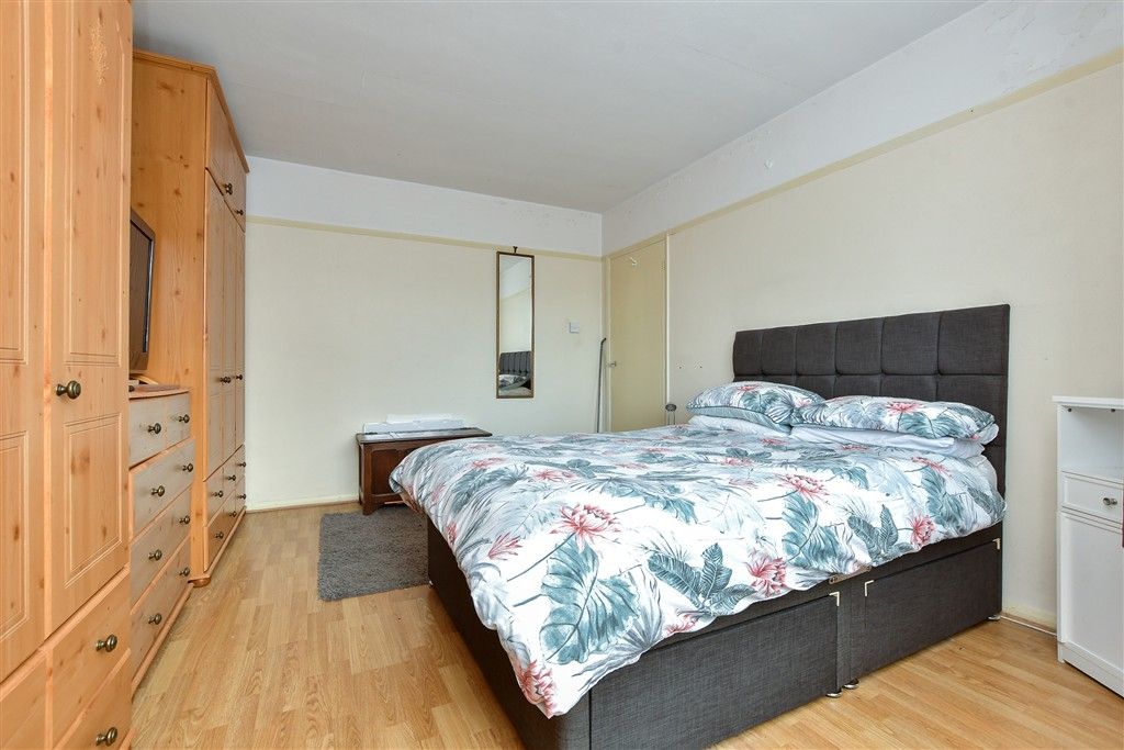 Property photo 2 of 9 Bedroom 1