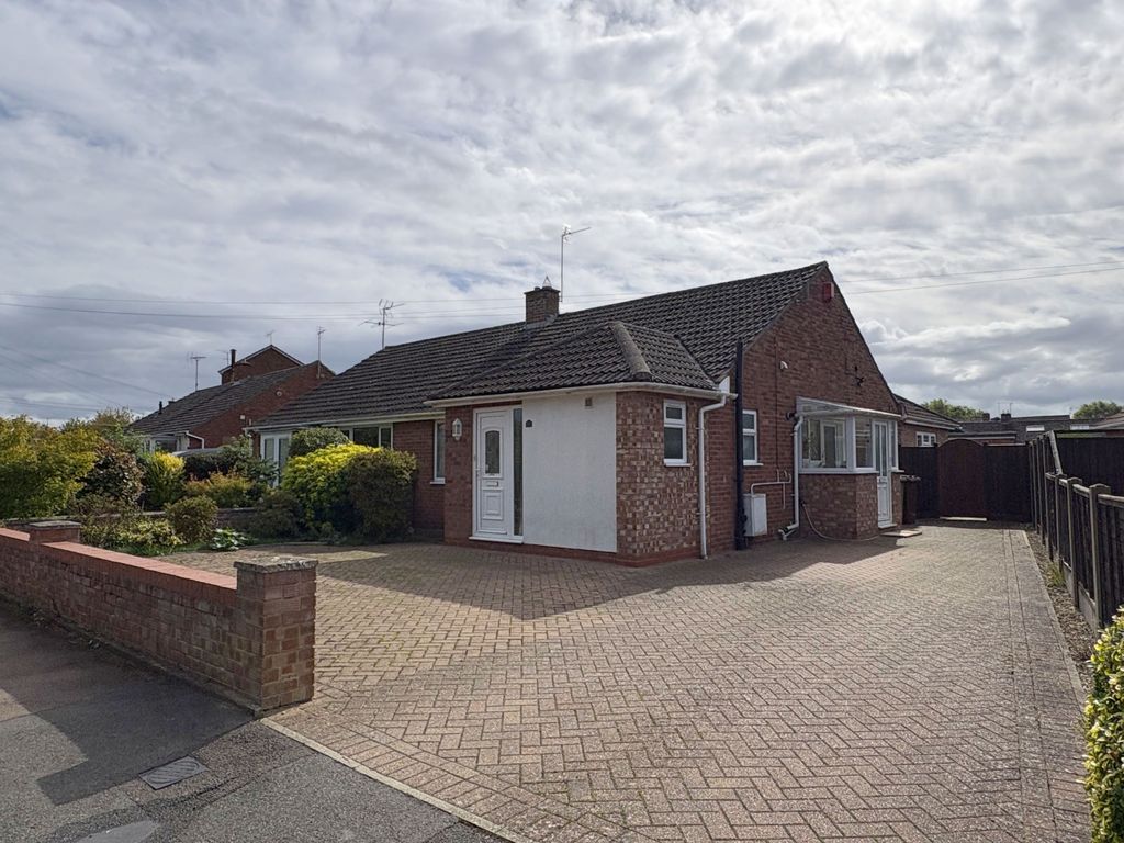 Property photo 1 of 19 2 Bedroom Semi Detached Bungalow For Sale