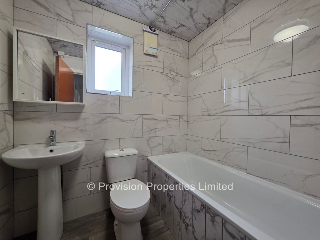 Property photo 2 of 10 Photo