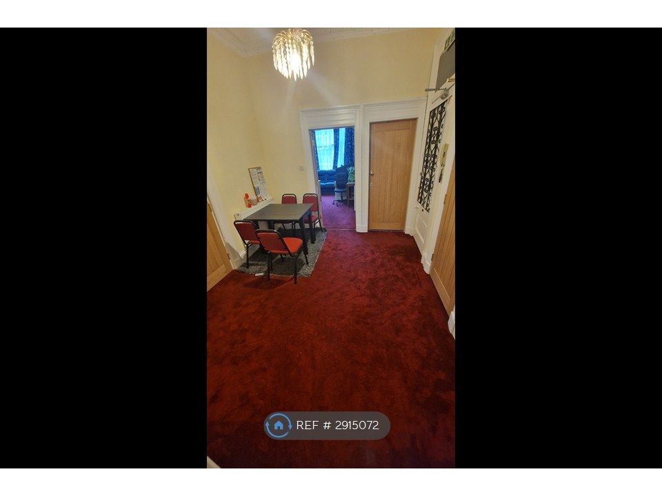 Property photo 2 of 7 Hall