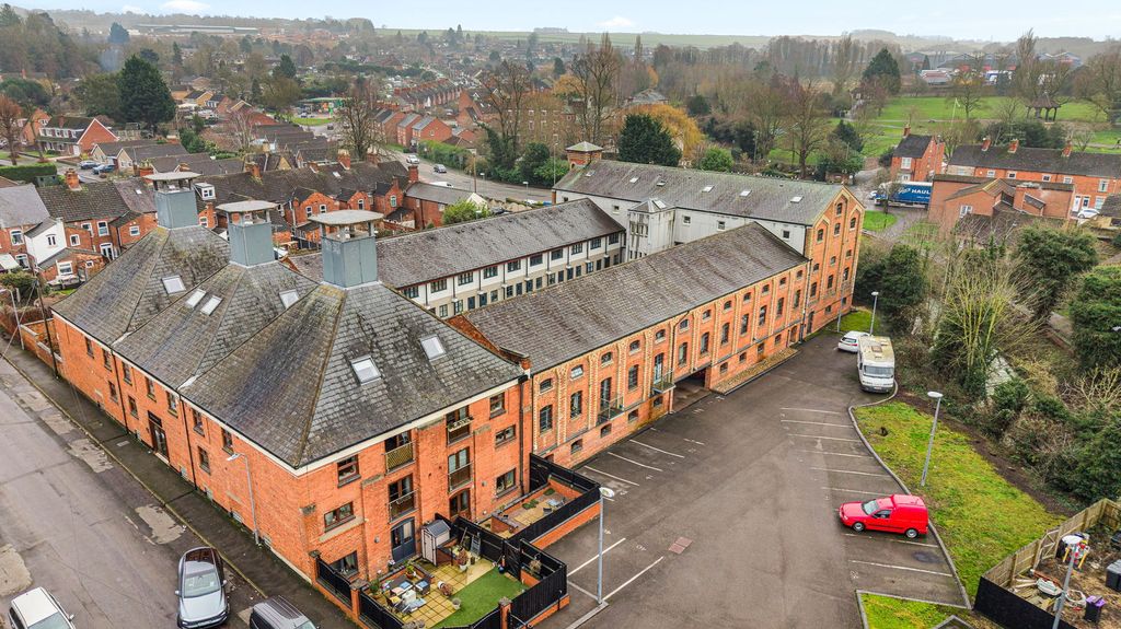 Property photo 1 of 29