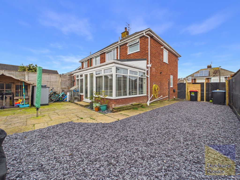 Property photo 2 of 25