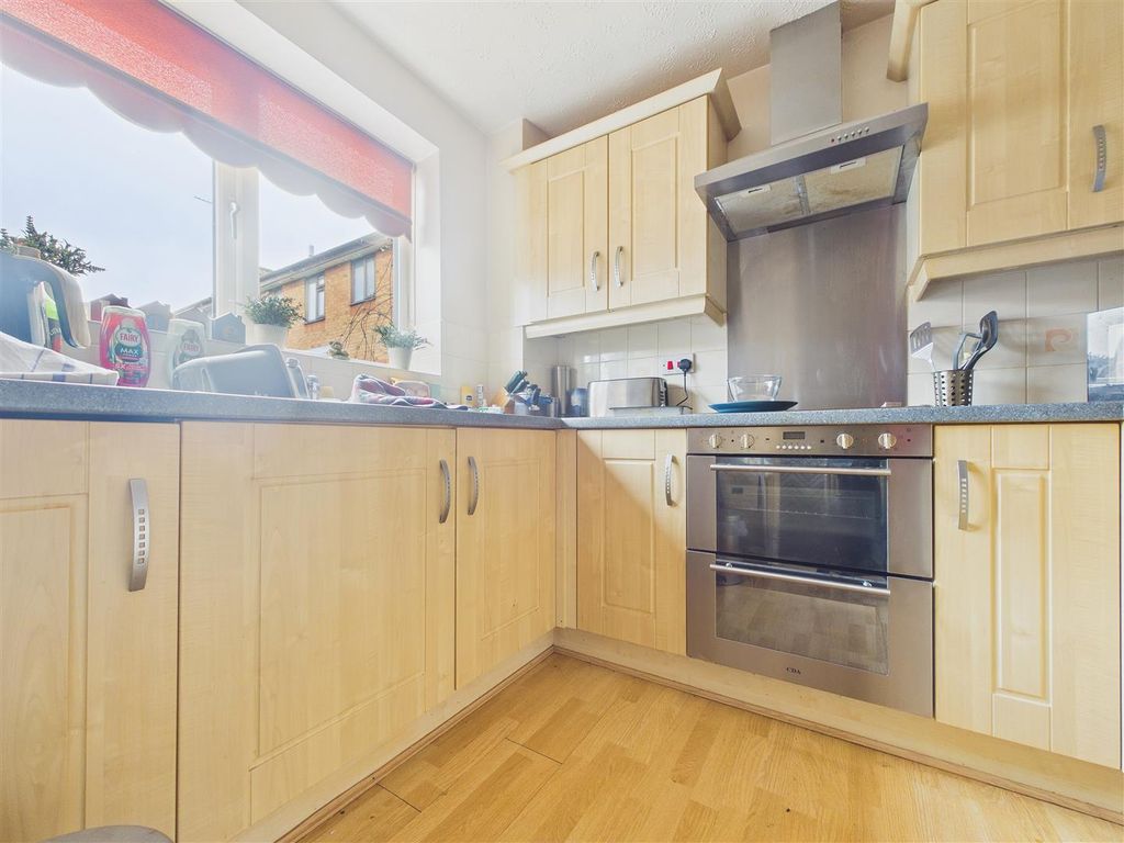 Property photo 3 of 8 Cam01407G0-Pr0129-Still007.Jpg