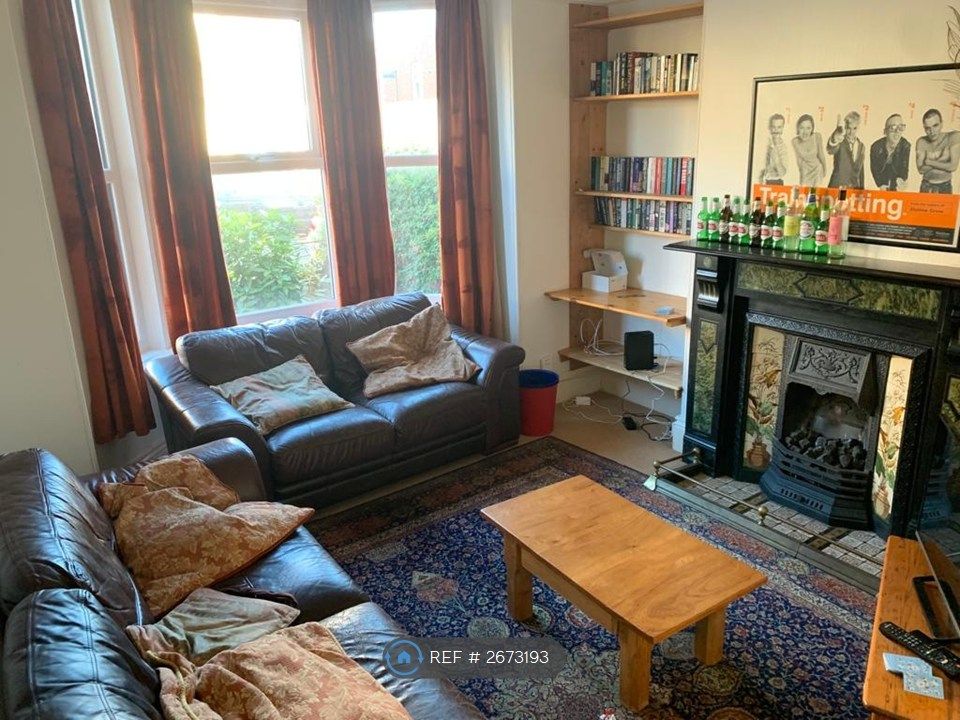Property photo 1 of 10 Sitting Room