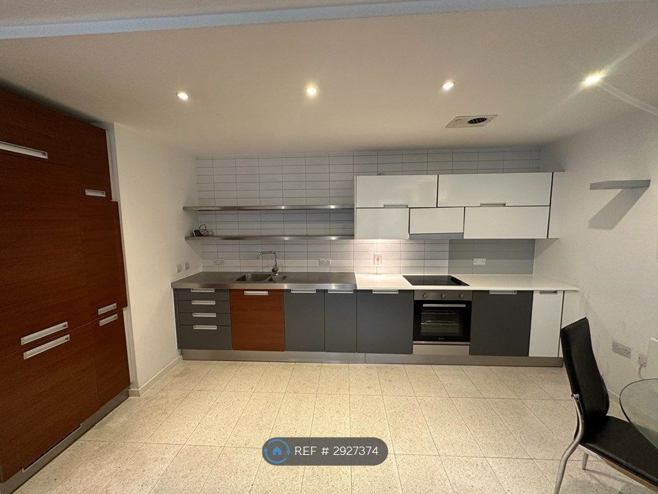 Property photo 2 of 8 Kitchen