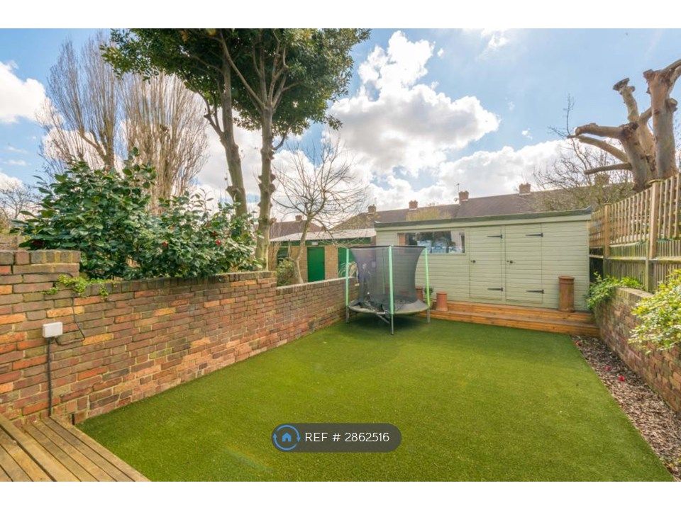 Property photo 2 of 19 Garden And Shed
