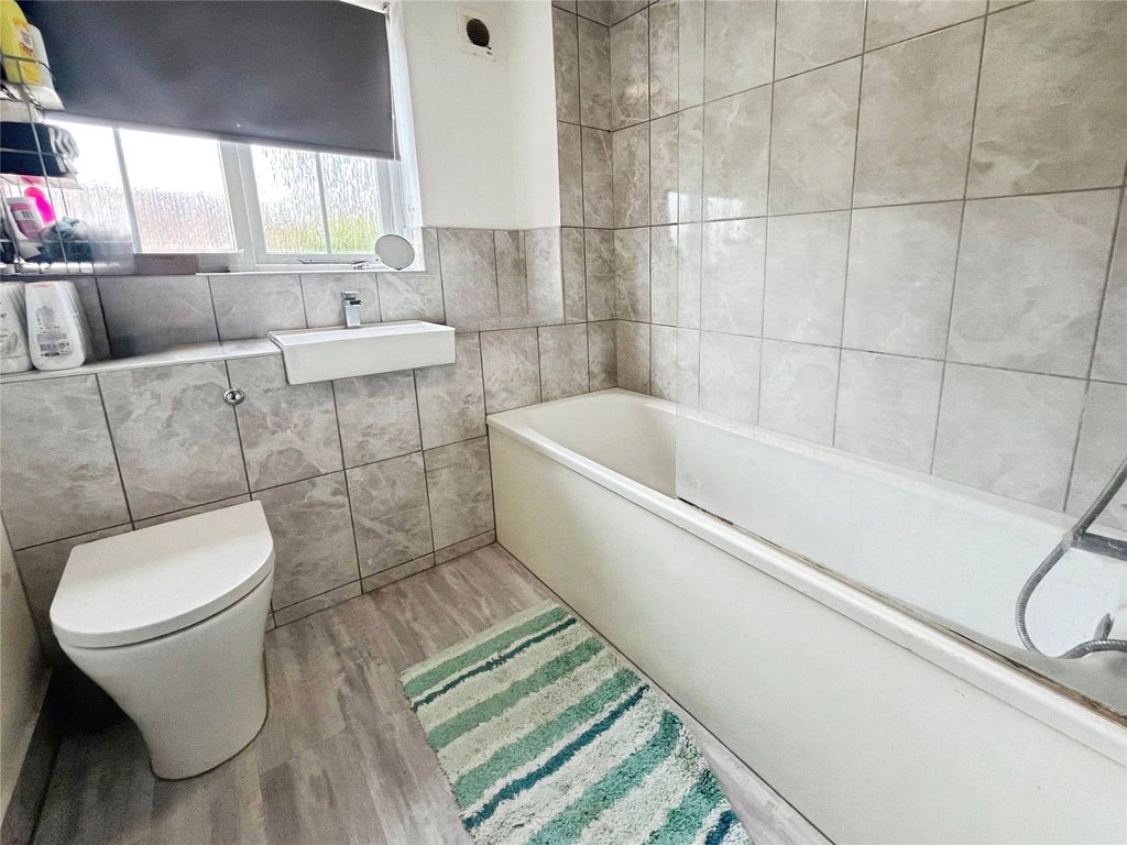 Property photo 3 of 5 Bathroom