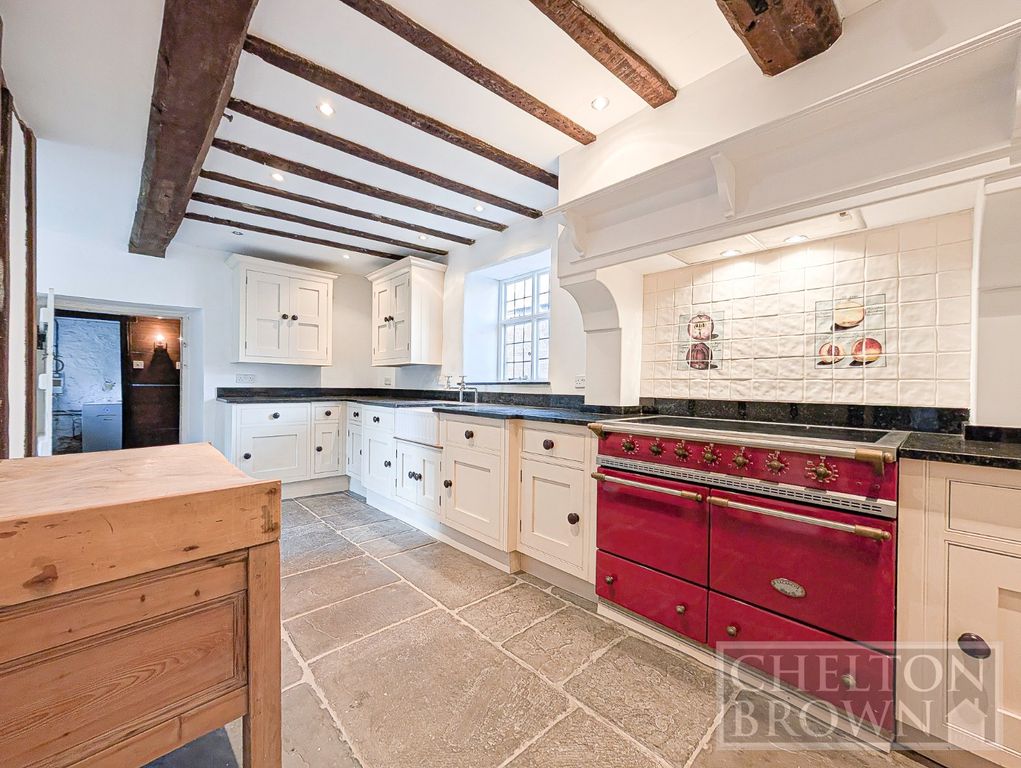 Property photo 3 of 62 Kitchen