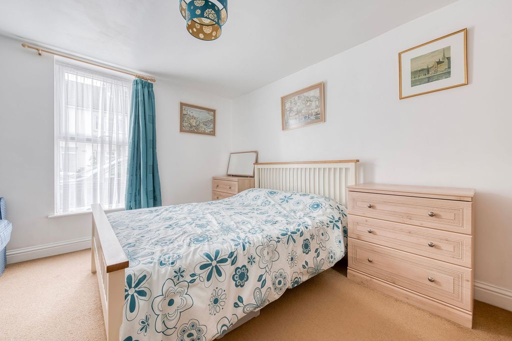 Additional image 7 of 3 bed flat for saleSt. Georges Road, Pakefield NR33
