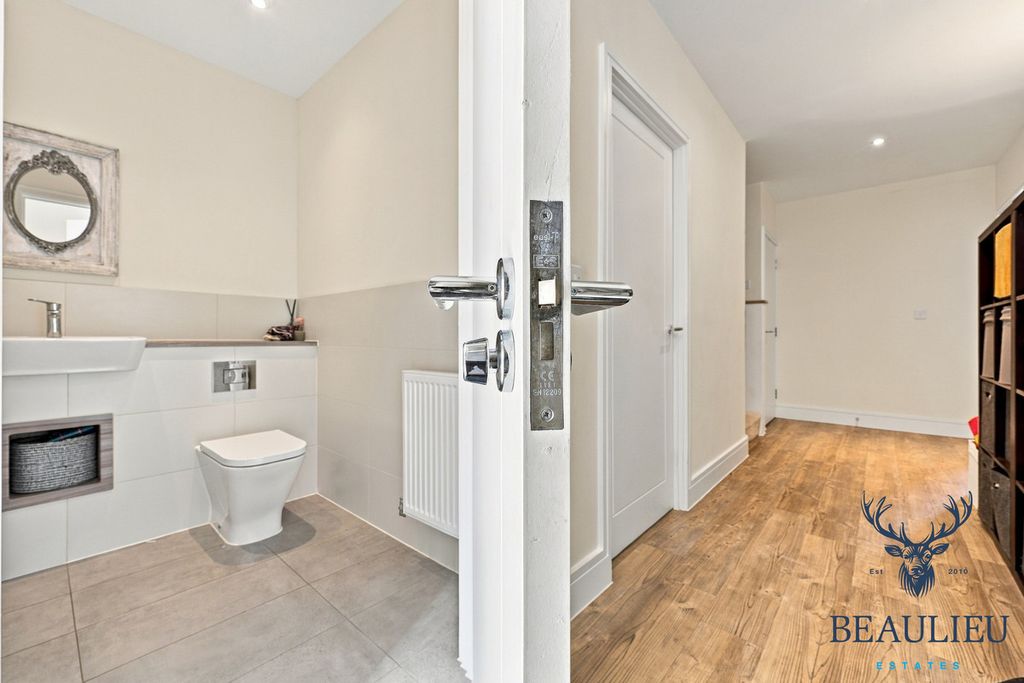 Property photo 2 of 24