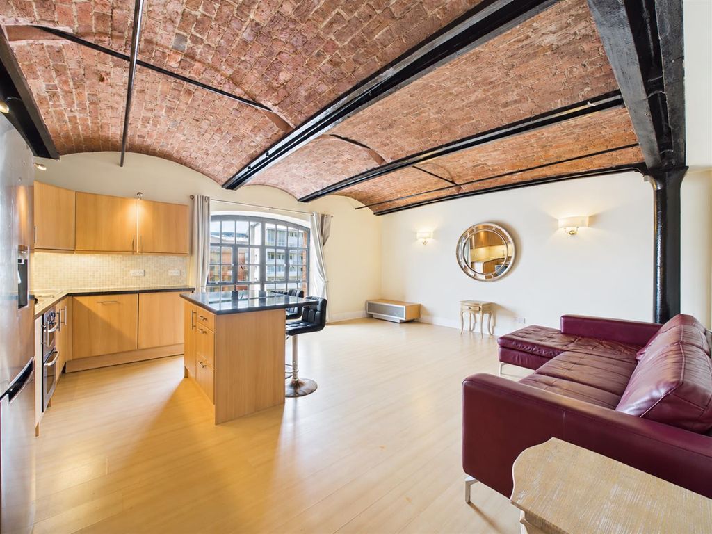 Property photo 1 of 18 Kitchen/Living Room