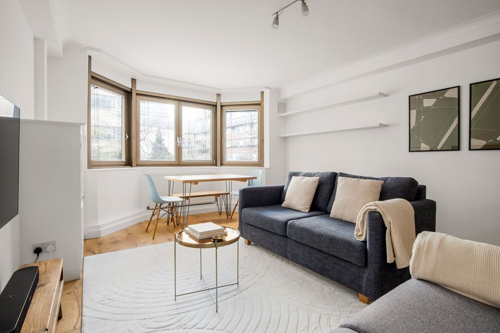 Property photo 1 of 15 Living Room