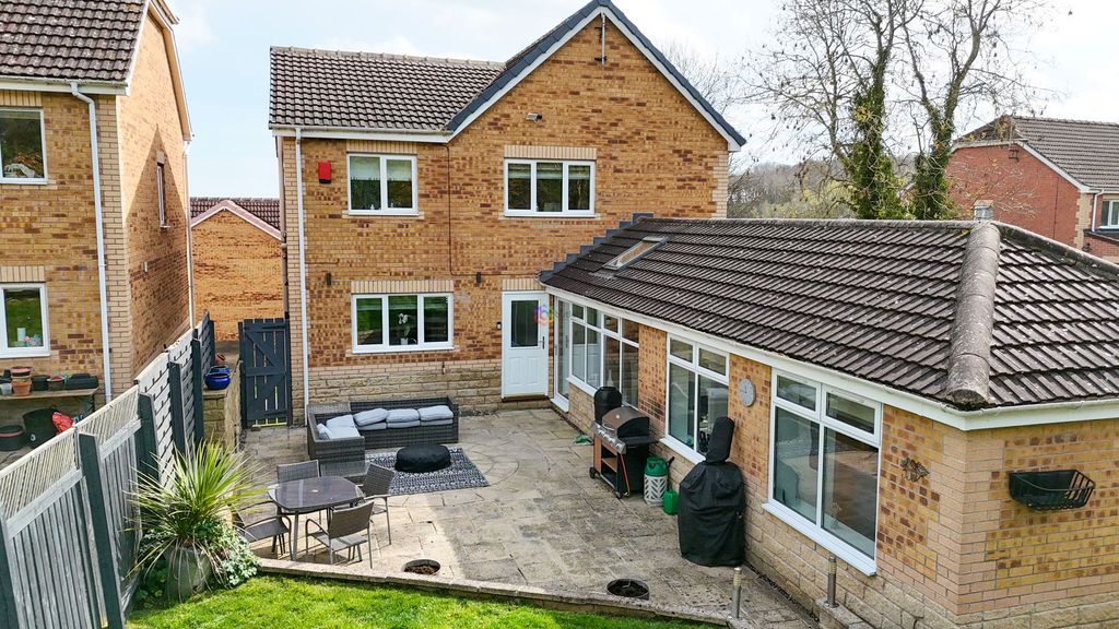 Property photo 2 of 42