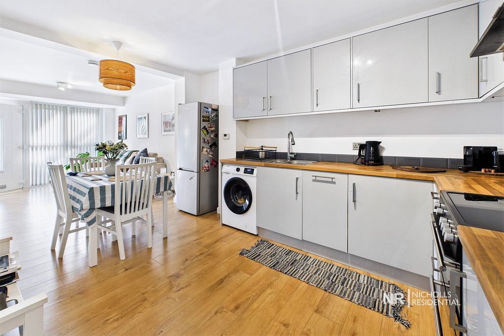 Property photo 2 of 16 Living-Kitchen Area