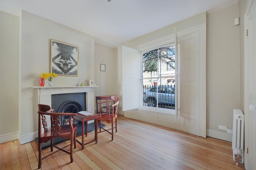 Property photo 1 of 27