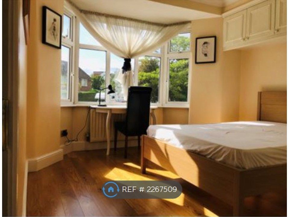 Property photo 3 of 16 Bedroom 2