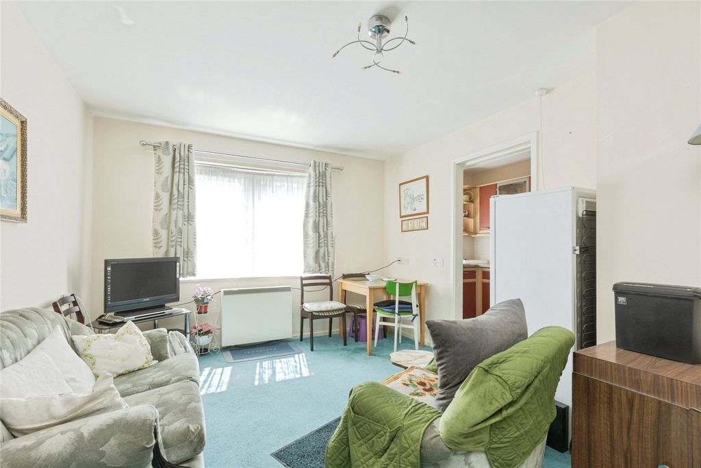 Property photo 2 of 13 Picture No. 12