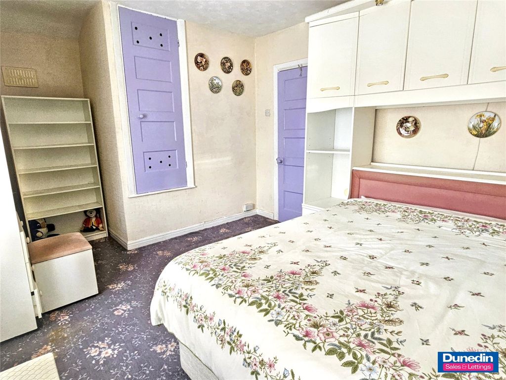 Property photo 3 of 16 Picture No. 03