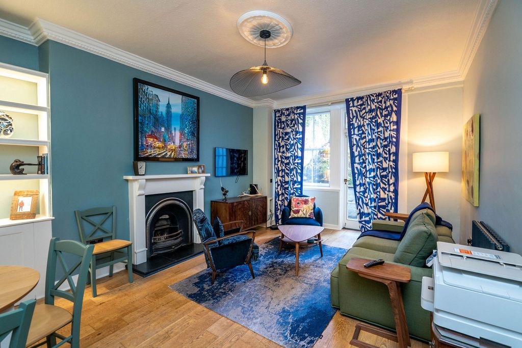 Property photo 2 of 48