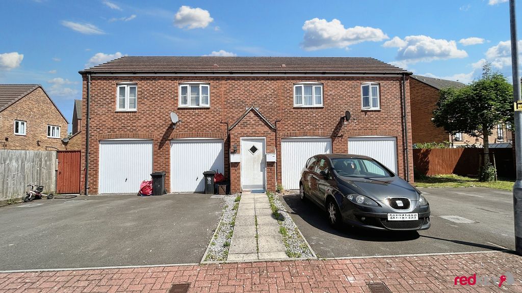 Property photo 1 of 5 External