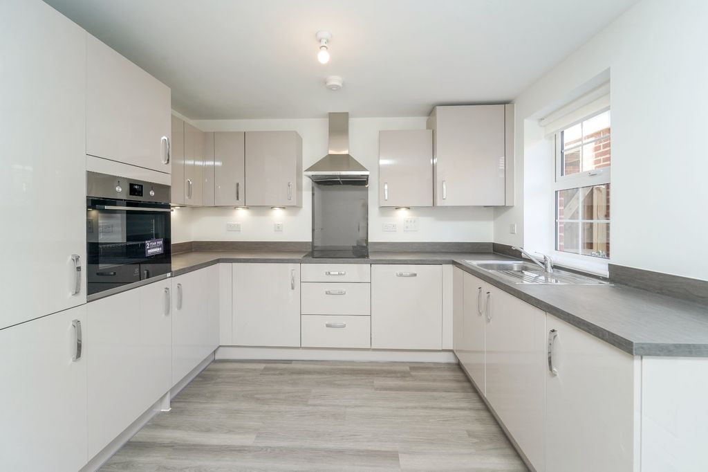 Property photo 2 of 17 Picture 2