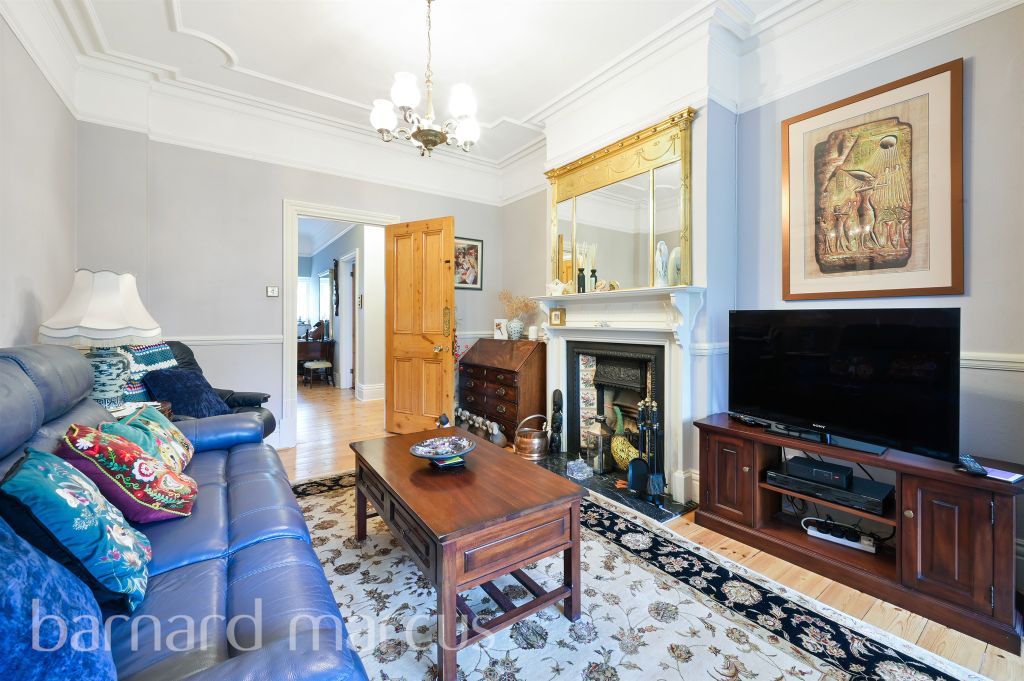 Property photo 3 of 19