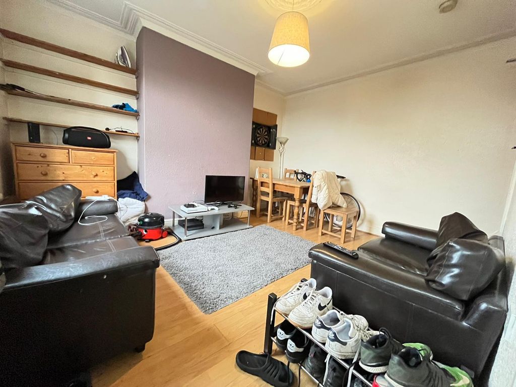 Property photo 3 of 12 Picture No. 06