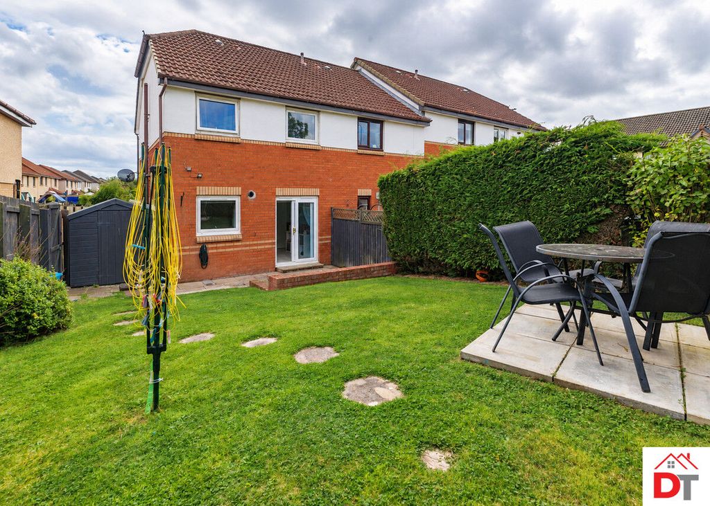 Property photo 2 of 11