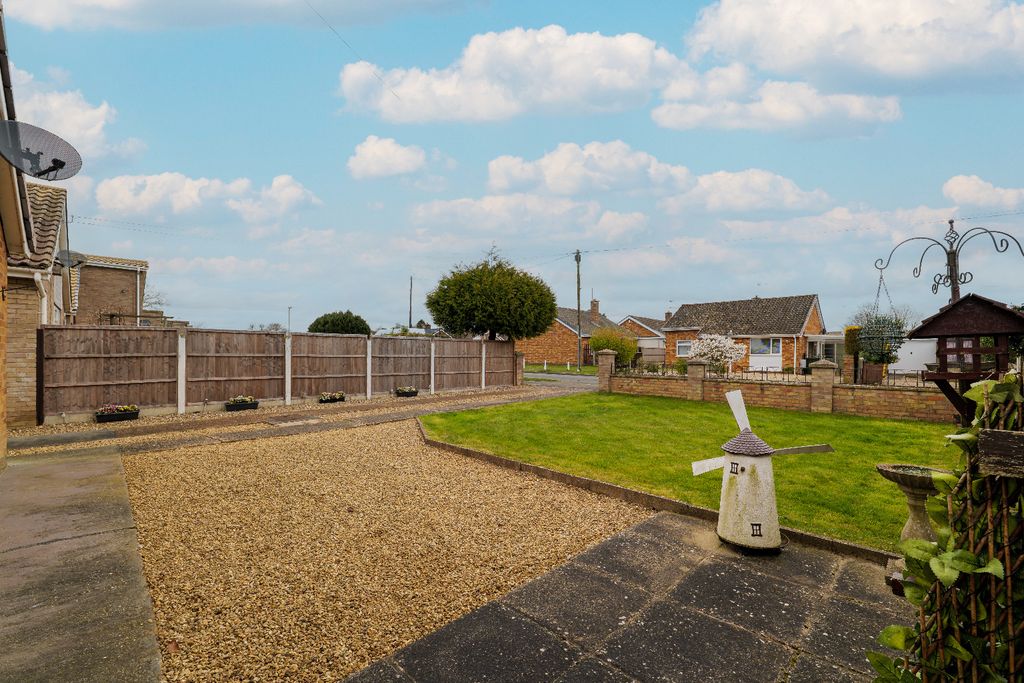 Property photo 3 of 18 4767228