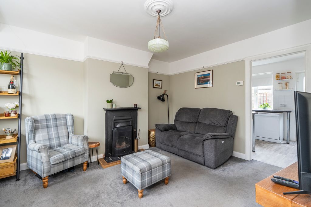 Property photo 3 of 14