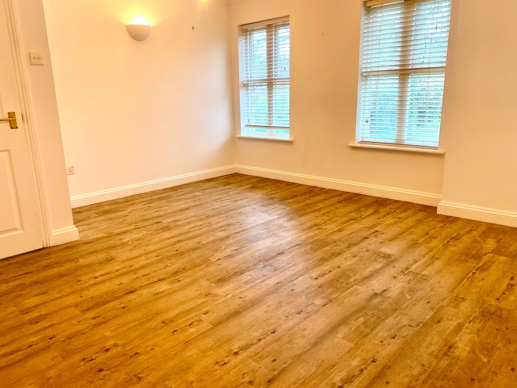 Property photo 2 of 8 Living Room