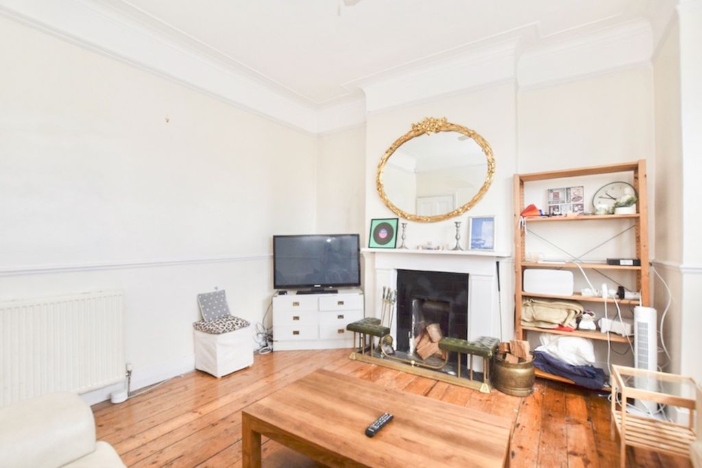 Property photo 3 of 12