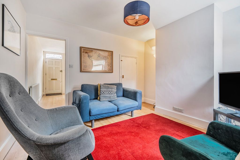 Property photo 2 of 21 Picture No. 23