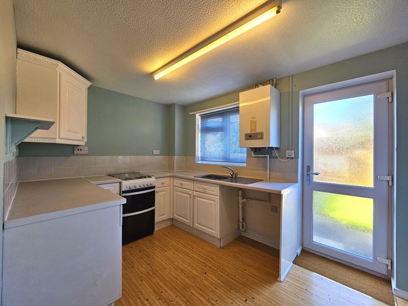 Property photo 3 of 9 Photo 6