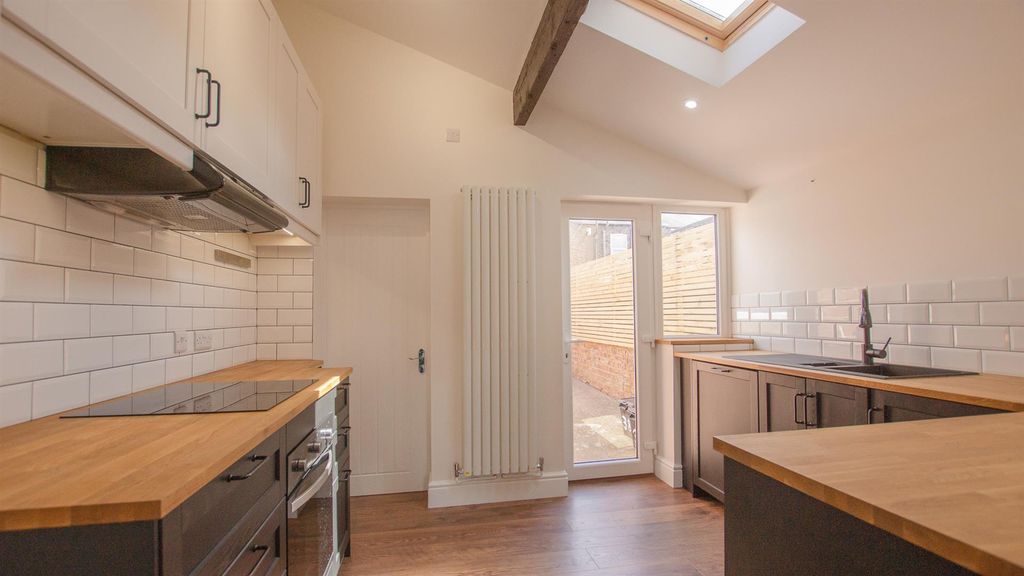 Property photo 2 of 7 Dsc05395.Jpg