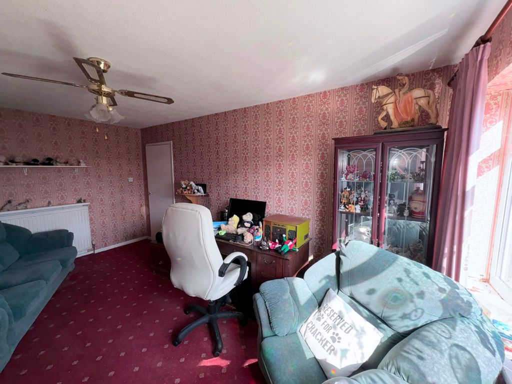 Property photo 3 of 20
