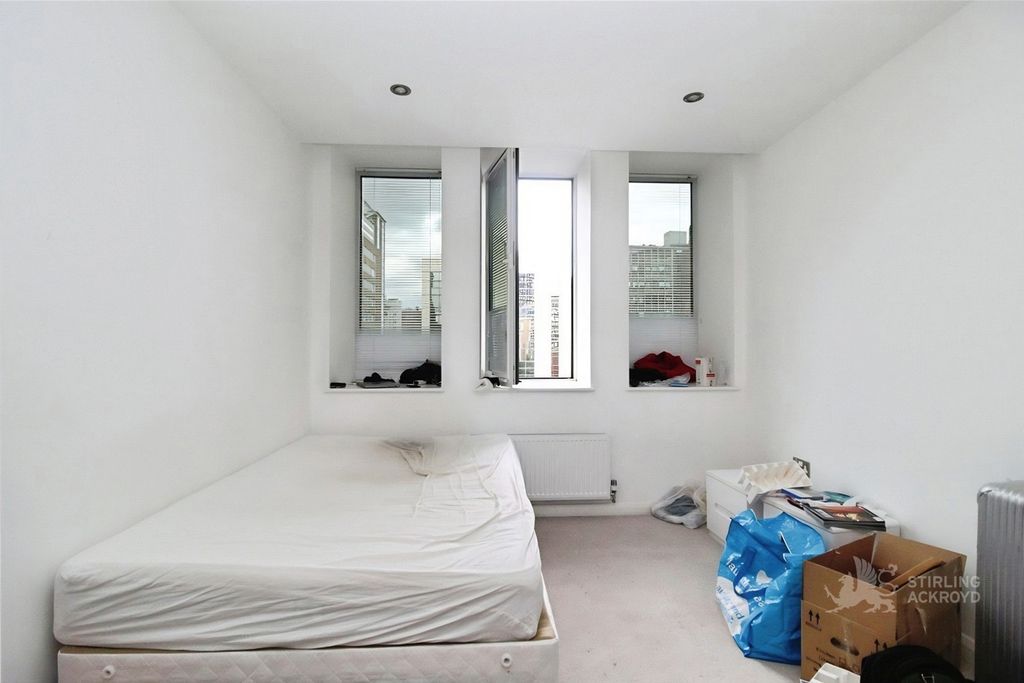 Property photo 3 of 8 Bedroom