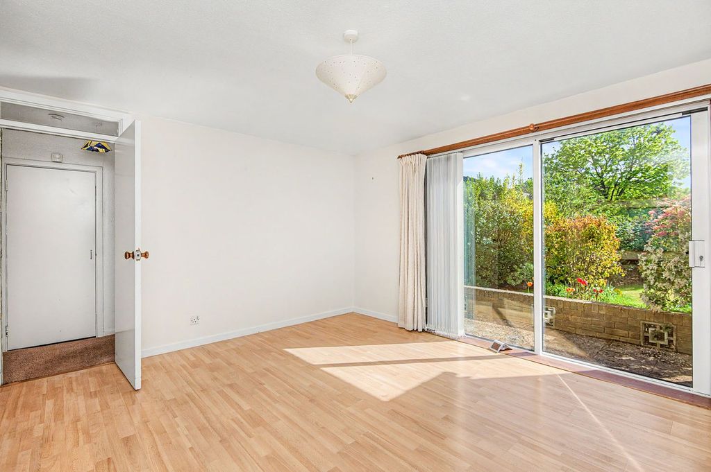 Property photo 3 of 8