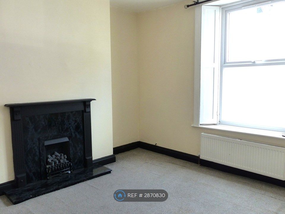 Property photo 3 of 18 Reception 1