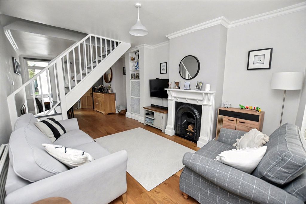 Property photo 2 of 14 Picture No. 19