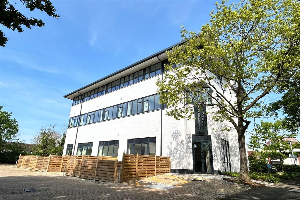 Property photo 1 of 10 Th4.Jpg